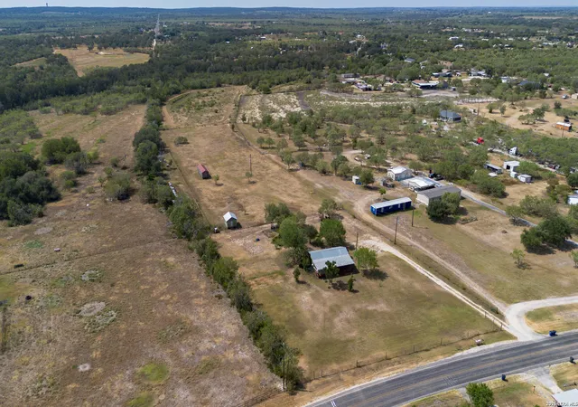 Photo 2 of Single family home for sale at 4054 Fm 466, Seguin, TX 78155 | MLS# 2013198 | Listing updated on 2026-09-12