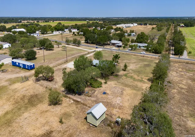 Photo 3 of Single family home for sale at 4054 Fm 466, Seguin, TX 78155 | MLS# 2013198 | Listing updated on 2026-09-12