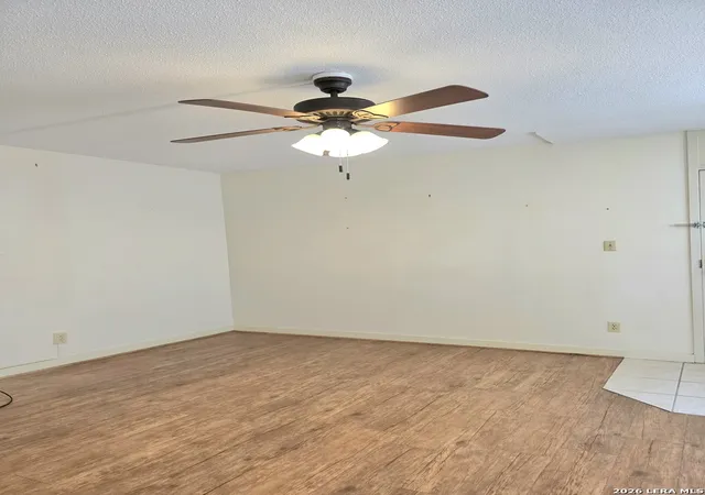 Listing Photo 5 - Condo for sale in building located at 1006 Guadalupe, Kerrville, TX 78028 - Unit #3E