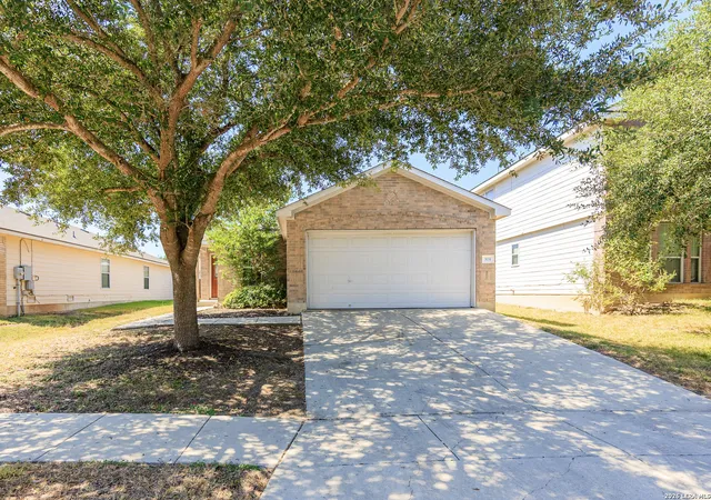 Photo 2 of Sale Pending at 304 Cattle Run, Cibolo, TX 78108 | MLS# 2013205 | Listing updated on 2026-09-04