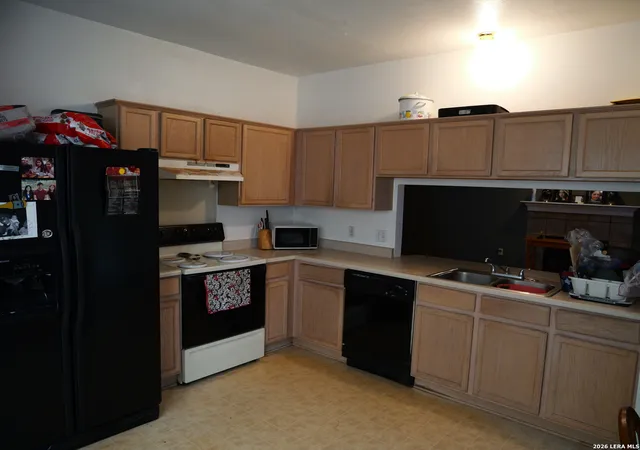 Photo 2 of Sale Pending at 22027 Goldcrest Run, San Antonio, TX 78260 | MLS# 2013216 | Listing updated on 2026-09-14