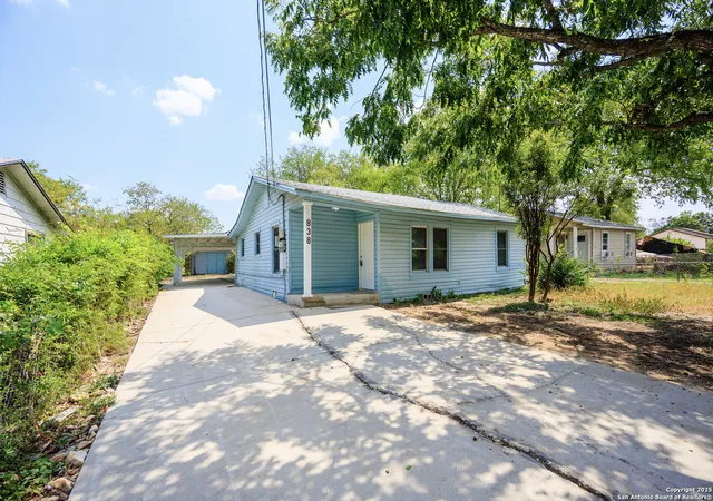 Single family home for sale at 838 Southwest 39th St, San Antonio, TX 78237 | MLS# 2013222