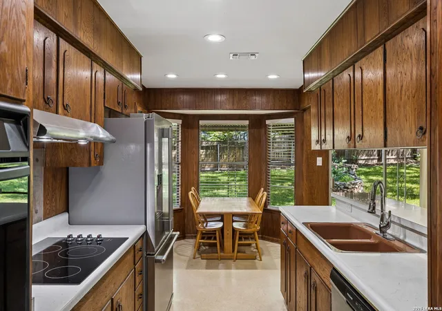 Photo 3 of Single family home for sale at 3615 Betsy Ross Dr, San Antonio, TX 78230 | MLS# 2013251 | Listing updated on 2026-09-07