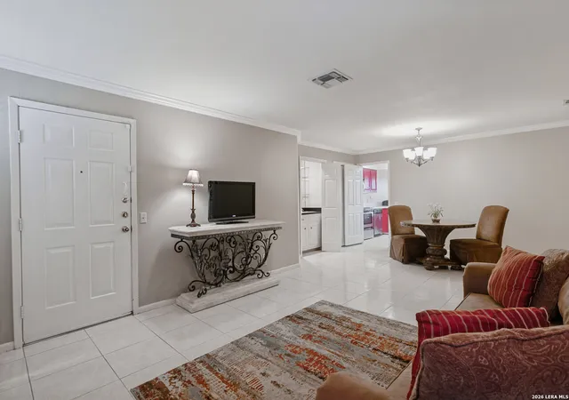 Photo 3 of Condo for sale at 5359 Fredericksburg Rd #610, San Antonio, TX 78229 | MLS# 2013263 | Listing updated on 2026-09-12