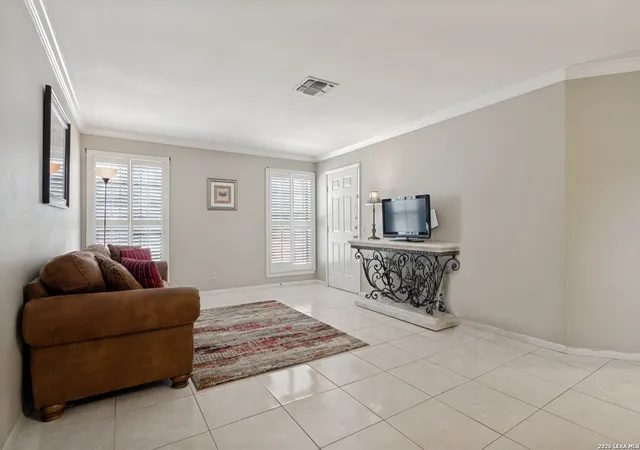 Photo 3 of Condo for sale at 5359 Fredericksburg Rd #610, San Antonio, TX 78229 | MLS# 2013263 | Listing updated on 2026-09-12