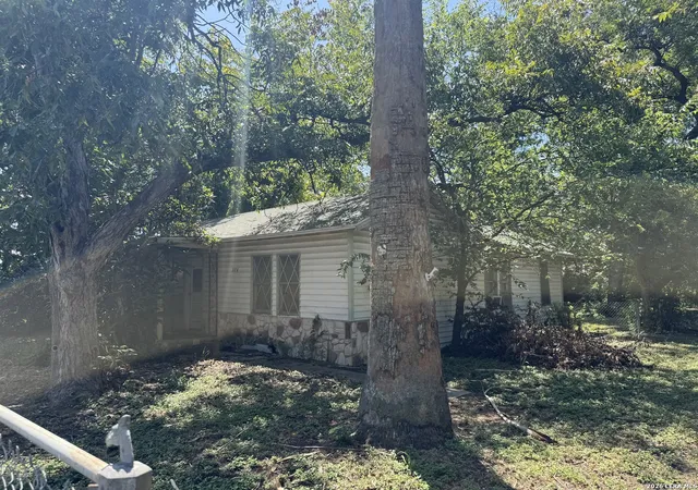 Photo 1 of Sale Pending at 324 Peabody Ave, San Antonio, TX 78211 | MLS# 2013264 | Listing updated on 2026-09-11