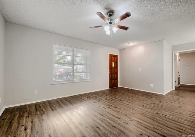 Photo 3 of Single family home for sale at 1345 Azalea Ln, New Braunfels, TX 78130 | MLS# 2013273 | Listing updated on 2026-09-23