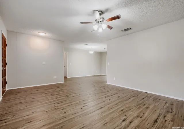 Photo 4 of Single family home for sale at 1345 Azalea Ln, New Braunfels, TX 78130 | MLS# 2013273 | Listing updated on 2026-09-23