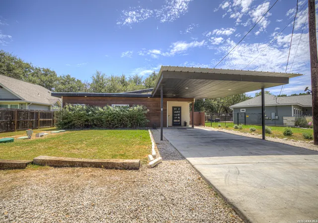 Photo 1 of Single family home for sale at 1630 Cyn Edge, Canyon Lake, TX 78133 | MLS# 2013287 | Listing updated on 2026-09-12