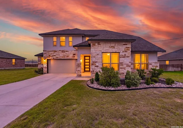 Photo 2 of Single family home for sale at 109 Willow Oak Trl, Floresville, TX 78114 | MLS# 2013297 | Listing updated on 2026-09-12