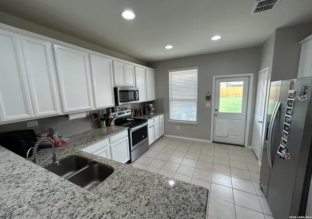 Photo 4 of Single family home for sale at 414 Dappled Willow, New Braunfels, TX 78130 | MLS# 2013305 | Listing updated on 2026-09-12