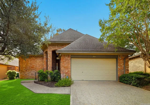 Photo 3 of Single family home for sale at 2806 Squaw Crk Dr, San Antonio, TX 78230 | MLS# 2013328 | Listing updated on 2026-09-17