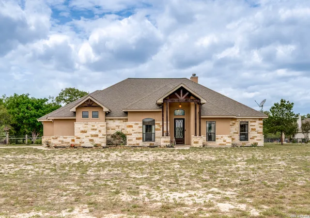 Photo 1 of Single family home for sale at 112 S Abrego Xing, Floresville, TX 78114 | MLS# 2013333 | Listing updated on 2026-09-12