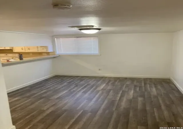 Listing Photo 3 - Condo for sale in building located at 195 Gallagher Dr, Canyon Lake, TX 78133 - Unit #18