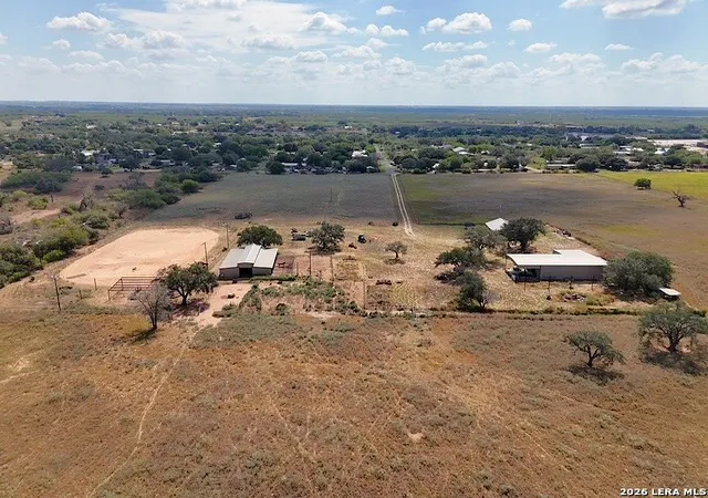 Photo 4 of House for sale at 205 Western Ave, Leming, TX 78050 | MLS# 2013340 | Listing updated on 2026-09-12