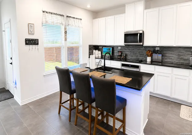Photo 2 of Single family home for sale at 8227 Cactus Wren Hl, San Antonio, TX 78253 | MLS# 2013348 | Listing updated on 2026-10-24