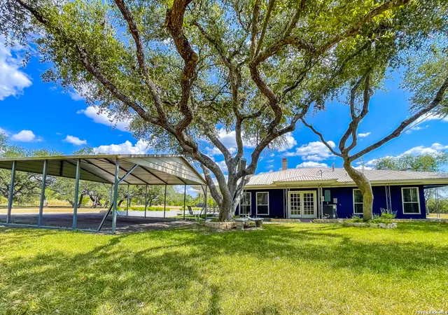 Photo 2 of Single family home for sale at 2815 Orange Ln, Beeville, TX 78102 | MLS# 2013349 | Listing updated on 2026-09-12