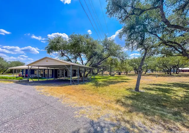 Photo 3 of Single family home for sale at 2815 Orange Ln, Beeville, TX 78102 | MLS# 2013349 | Listing updated on 2026-09-12