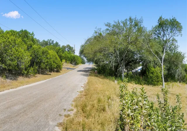 Photo 4 of Land for sale at 1007 Deer Run Pass, Canyon Lake, TX 78133 | MLS# 2013453 | Listing updated on 2026-09-13