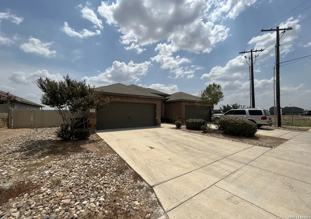 Multi family home for sale at 698 Saengerhalle Rd, New Braunfels, TX 78130 | MLS# 2013463