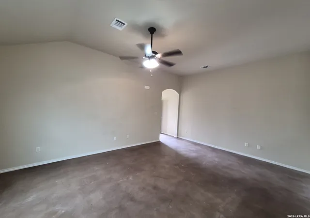Listing Photo 4 - Condo for sale in building located at 698 Saengerhalle Rd, New Braunfels, TX 78130