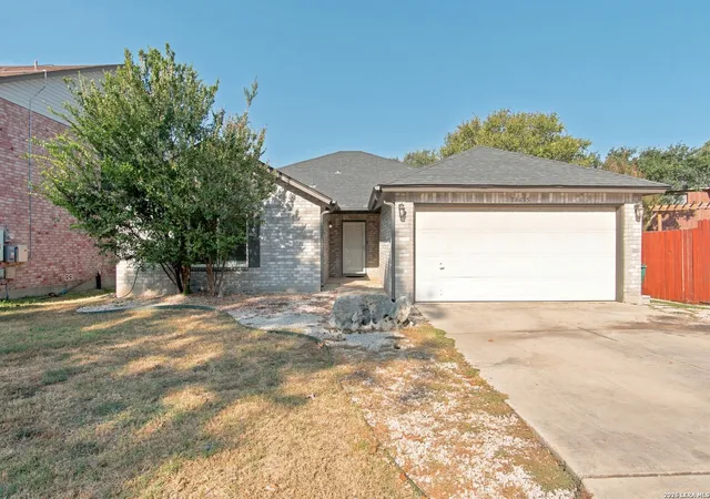 Photo 1 of Single family home for sale at 18635 Creekside Pass, San Antonio, TX 78259 | MLS# 2013478 | Listing updated on 2026-09-13