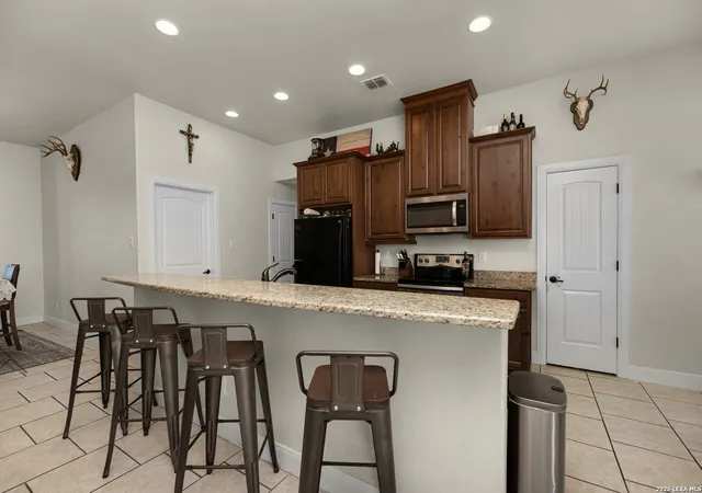 Photo 3 of Single family home for sale at 103 Muirfield, La Vernia, TX 78121 | MLS# 2013484 | Listing updated on 2026-09-13
