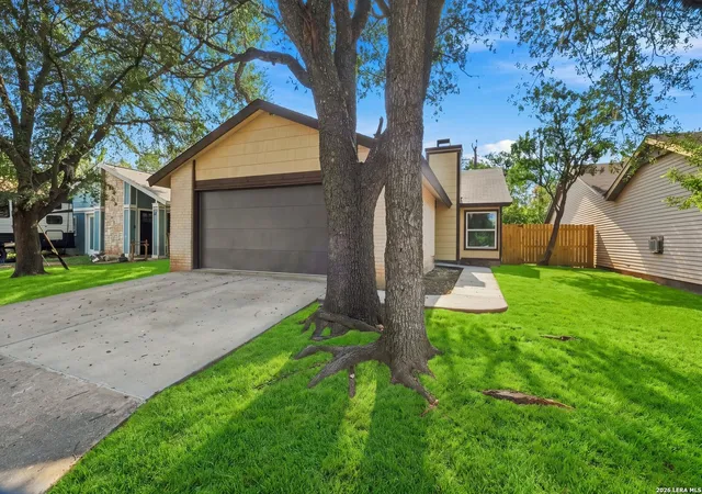 Photo 3 of Single family home for sale at 8012 Laurel Bnd, San Antonio, TX 78250 | MLS# 2013525 | Listing updated on 2026-09-13