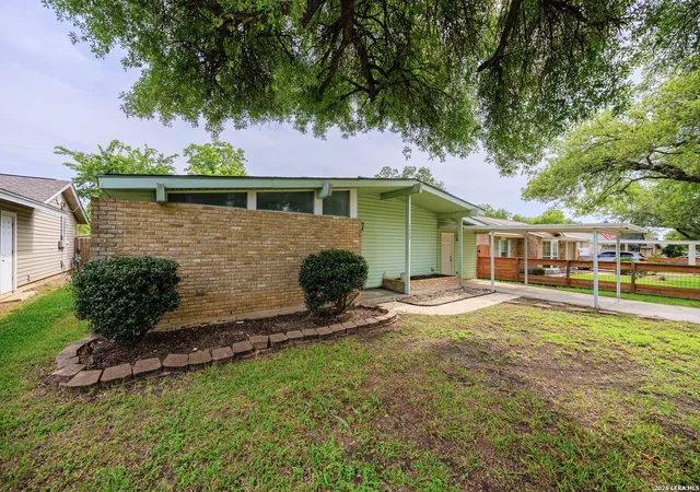 Photo 3 of Single family home for sale at 4402 Bright Sun St, San Antonio, TX 78217 | MLS# 2013526 | Listing updated on 2026-09-13
