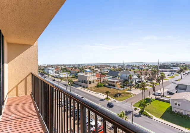 Listing Photo 4 - Condo for sale in building located at 2100 Gulf Blvd, South Padre Island, TX 78597 - Unit #702