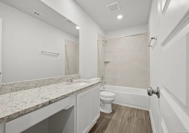 Photo 4 of Sale Pending at 10511 Eddleman Cvs, San Antonio, TX 78252 | MLS# 2013588 | Listing updated on 2026-09-16