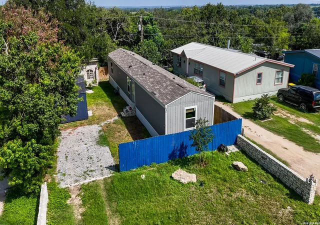 Photo 1 of Single family home for sale at 453 E Zipp Rd, New Braunfels, TX 78130 | MLS# 2013611 | Listing updated on 2026-09-13