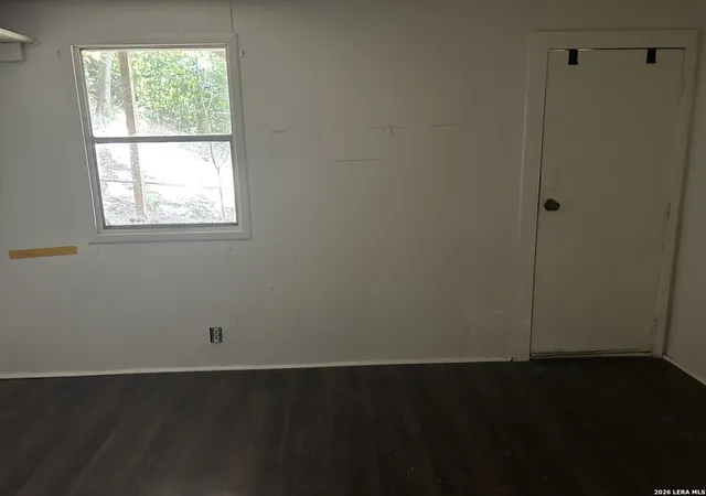 Photo 4 of Single family home for sale at 189 Placid Cvs Dr, New Braunfels, TX 78130 | MLS# 2013616 | Listing updated on 2026-09-16