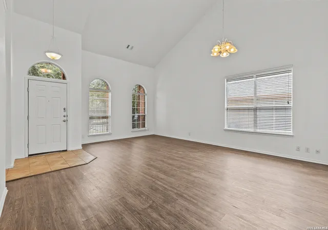 Photo 3 of Single family home for sale at 2611 Lyra Cv, Converse, TX 78109 | MLS# 2013618 | Listing updated on 2026-09-17
