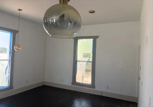 Photo 4 of Single family home for sale at 1002 Nolan St, San Antonio, TX 78202 | MLS# 2013636 | Listing updated on 2026-09-14