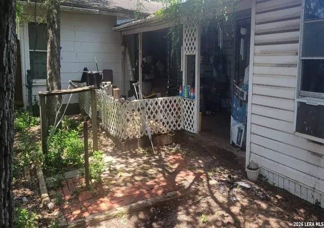 Photo 1 of Single family home for sale at 1711 S Tyler, Beeville, TX 78102 | MLS# 2013670 | Listing updated on 2026-09-13