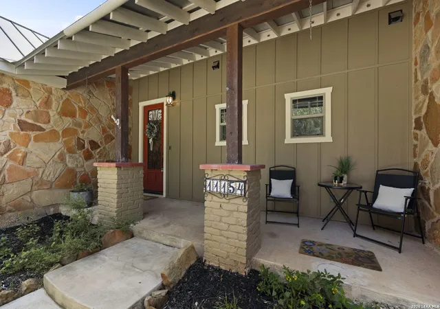 Photo 2 of Single family home for sale at 11154 Moorway, Helotes, TX 78023 | MLS# 2013725 | Listing updated on 2026-09-26