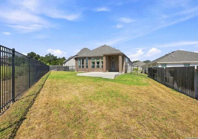 Photo 2 of Single family home for sale at 517 Huntwick Dr, Boerne, TX 78006 | MLS# 2013742 | Listing updated on 2026-09-23