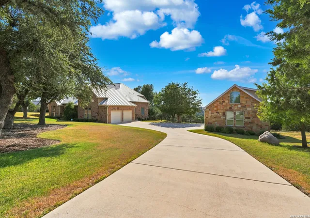 Photo 3 of Single family home for sale at 116 Peppergrass Dr, Spring Branch, TX 78070 | MLS# 2013746 | Listing updated on 2026-09-14