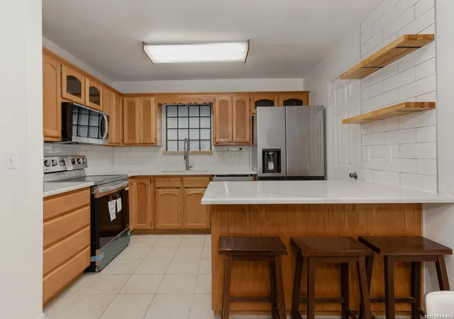 Photo 4 of Single family home for sale at 1674 Lantana Cir, New Braunfels, TX 78130 | MLS# 2013788 | Listing updated on 2026-09-14