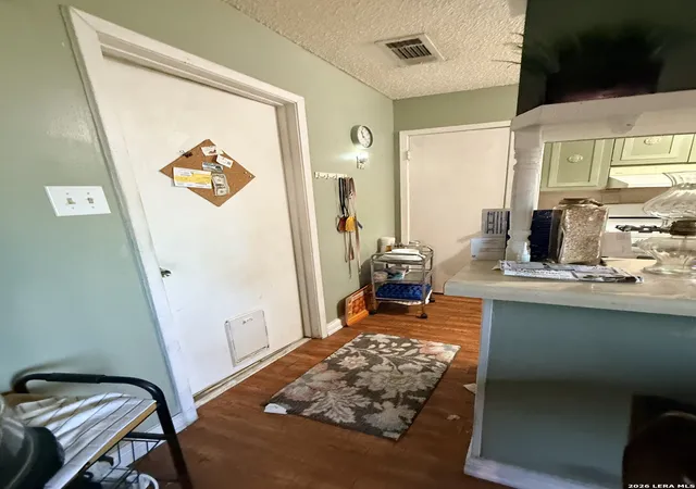 Photo 3 of Single family home for sale at 523 Solar Dr, San Antonio, TX 78227 | MLS# 2013813 | Listing updated on 2026-09-14