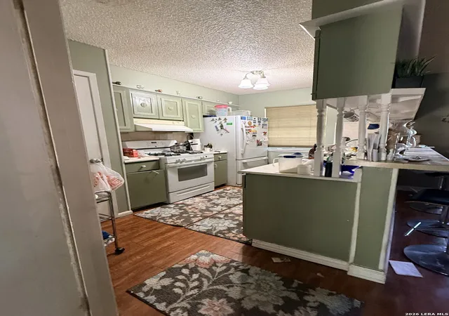 Photo 4 of Single family home for sale at 523 Solar Dr, San Antonio, TX 78227 | MLS# 2013813 | Listing updated on 2026-09-14