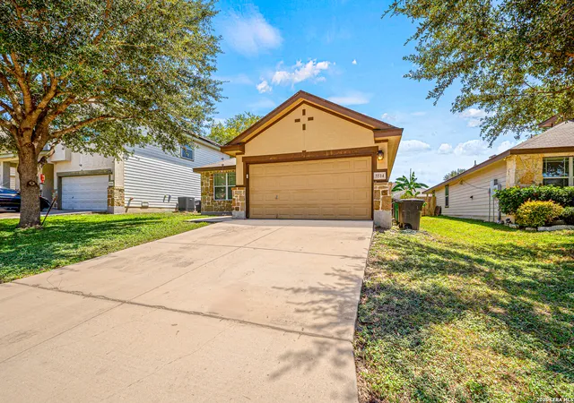 Photo 3 of Sale Pending at 5514 Degan Way, San Antonio, TX 78228 | MLS# 2013816 | Listing updated on 2026-09-12