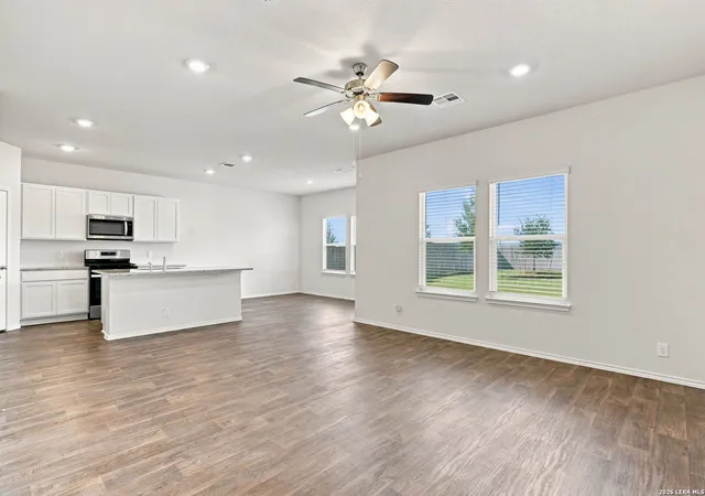 Photo 4 of Single family home for sale at 172 Little Owl, San Antonio, TX 78253 | MLS# 2013817 | Listing updated on 2026-09-14