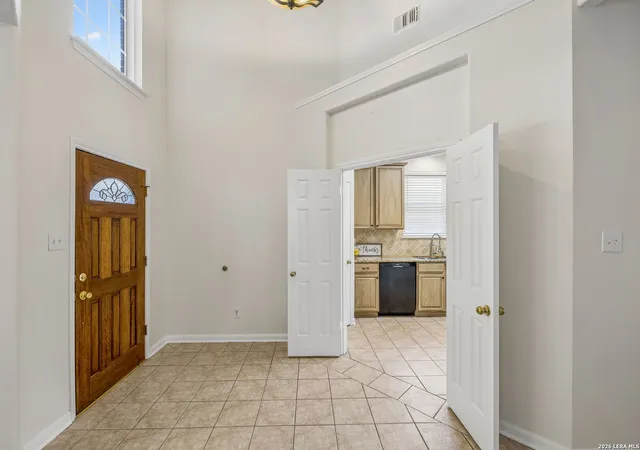 Photo 4 of Single family home for sale at 2026 Thicket Trl Dr, San Antonio, TX 78248 | MLS# 2013832 | Listing updated on 2026-09-14