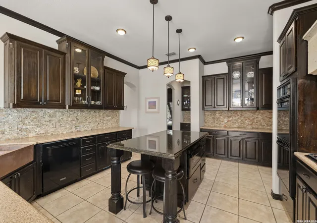 Photo 3 of Single family home for sale at 24803 Bogey Rdg, San Antonio, TX 78260 | MLS# 2013833 | Listing updated on 2026-09-14