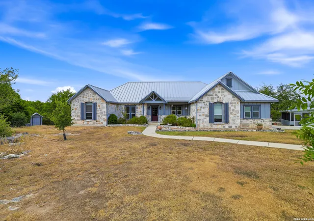 Photo 3 of Single family home for sale at 317 White Oak Trl, Boerne, TX 78006 | MLS# 2013840 | Listing updated on 2026-09-14