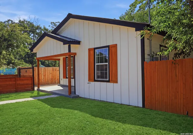 Photo 2 of Single family home for sale at 1008 Stonewall, San Antonio, TX 78211 | MLS# 2013854 | Listing updated on 2026-09-14
