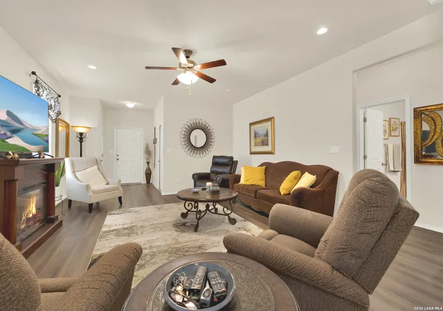 Photo 3 of Single family home for sale at 124 Laurel Grace Ln, New Braunfels, TX 78130 | MLS# 2013855 | Listing updated on 2026-09-15