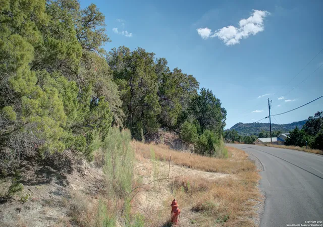Photo 1 of Land for sale at 935 Five Oaks Cir, Canyon Lake, TX 78133 | MLS# 2013862 | Listing updated on 2026-09-14